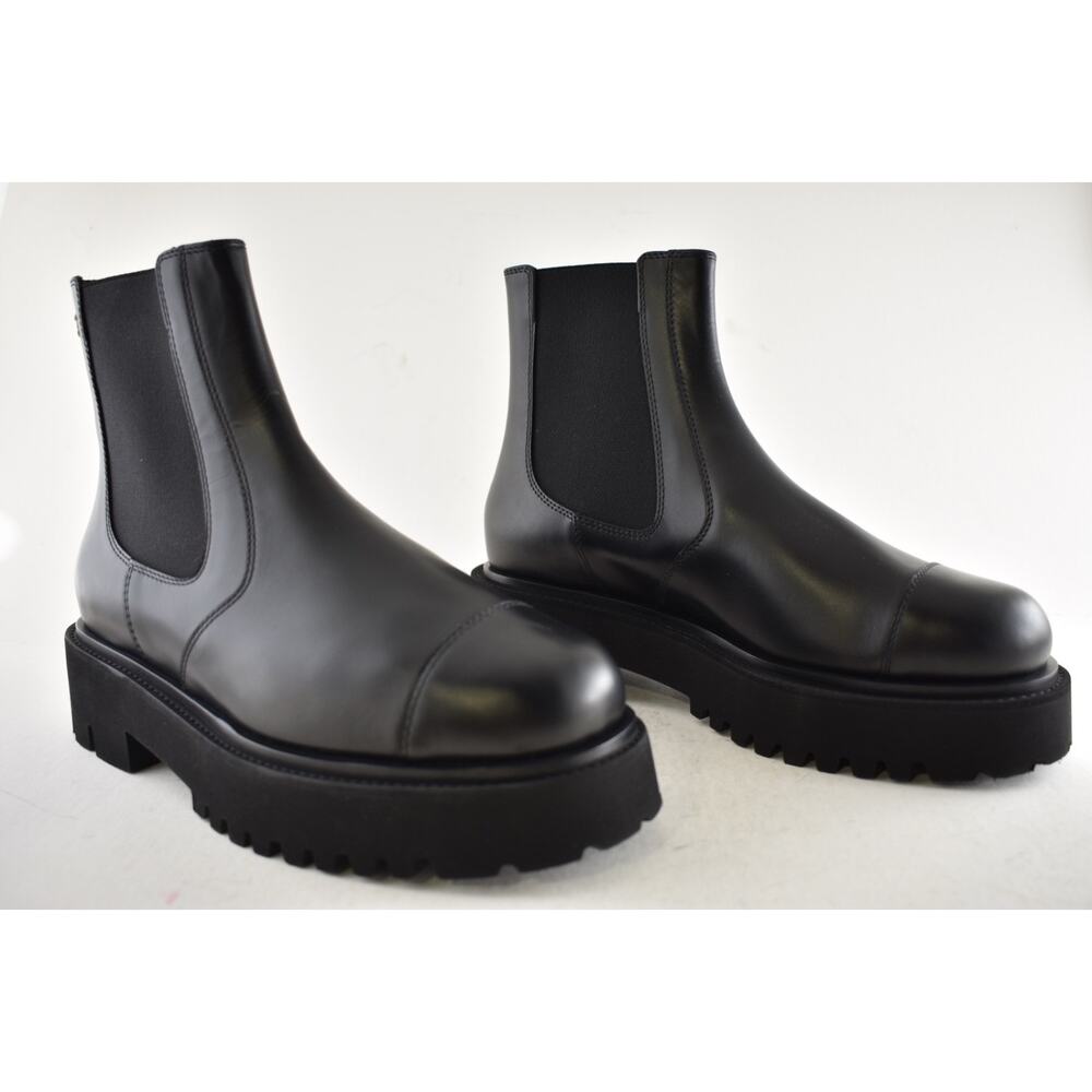 Chanel 24B Black Calfskin Leather CC Logo Pull On Chelsea Ankle Platform Boot 39 - Picture 3 of 16